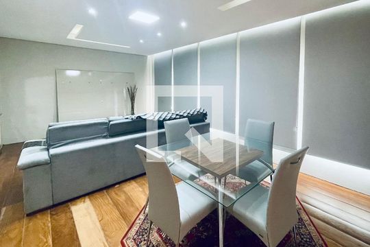 Casa para alugar com 5 quartos, 496m² em Vila Galvão, Guarulhos