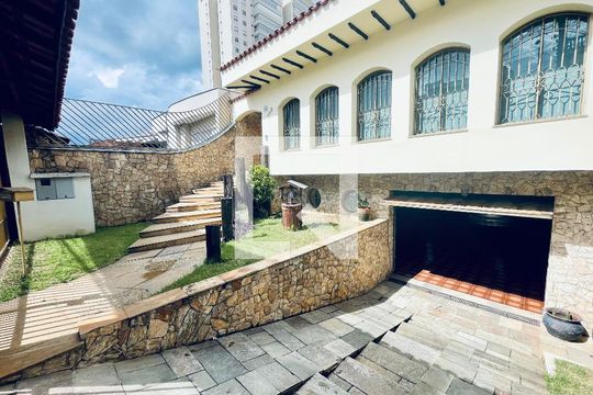 Casa para alugar com 5 quartos, 496m² em Vila Galvão, Guarulhos