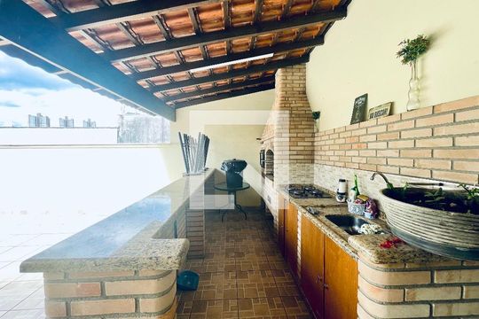 Casa para alugar com 5 quartos, 496m² em Vila Galvão, Guarulhos
