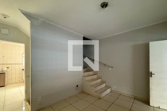 Sala de casa à venda com 4 quartos, 70m² em Bairro dos Casa, São Bernardo do Campo