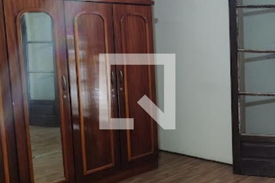 Quarto de casa à venda com 4 quartos, 147m² em Jardim Alzira Franco, Santo André