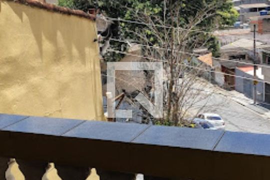 Área externa de casa à venda com 4 quartos, 147m² em Jardim Alzira Franco, Santo André