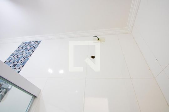 Banheiro social de apartamento à venda com 2 quartos, 87m² em Vila Guiomar, Santo André