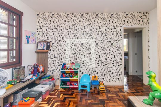 Escritório de casa para alugar com 3 quartos, 208m² em Teresópolis, Porto Alegre