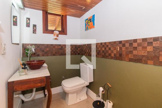 Lavabo de casa para alugar com 3 quartos, 208m² em Teresópolis, Porto Alegre