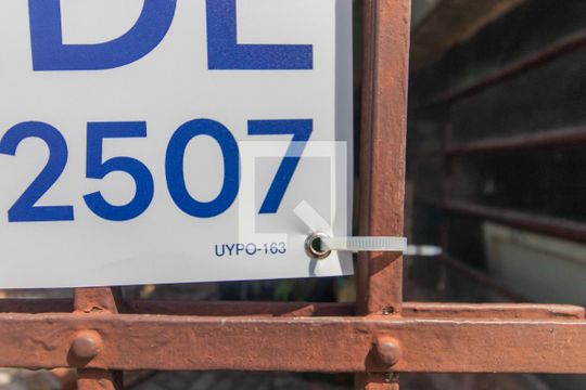 Placa de casa para alugar com 3 quartos, 208m² em Teresópolis, Porto Alegre