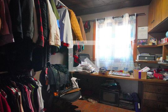 Quarto 1 de casa à venda com 5 quartos, 300m² em Santos Dumont, São Leopoldo