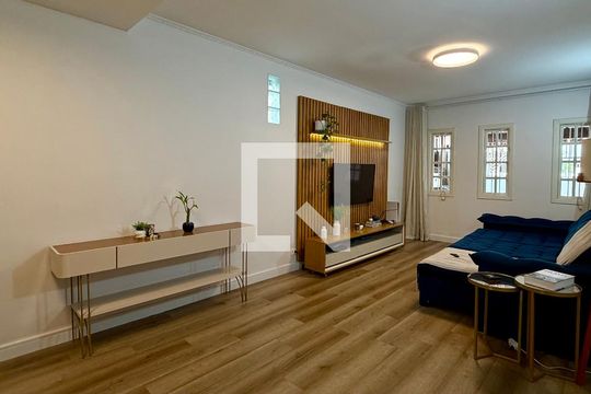 Casa à venda com 2 quartos, 170m² em Jardim Ester Yolanda, São Paulo