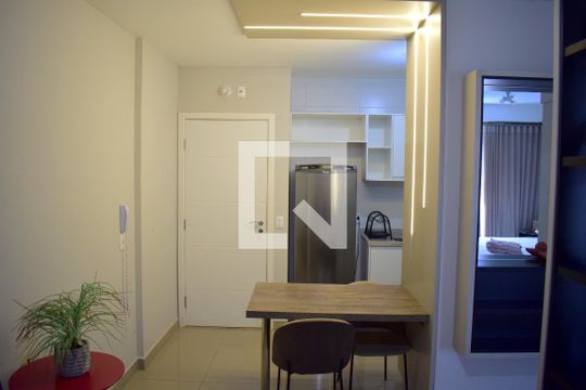 Sala/Cozinha de kitnet/studio para alugar com 1 quarto, 37m² em Ribeirânia, Ribeirão Preto
