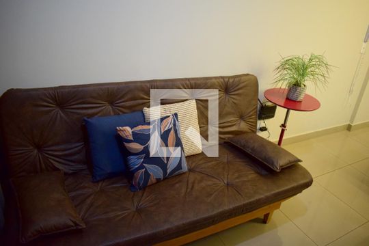 Sala de kitnet/studio para alugar com 1 quarto, 37m² em Ribeirânia, Ribeirão Preto
