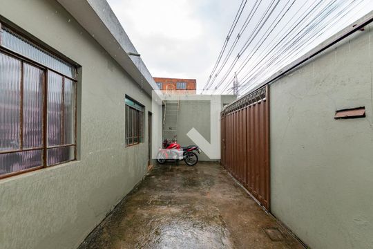 Garagem de casa à venda com 5 quartos, 340m² em Palmeiras, Belo Horizonte