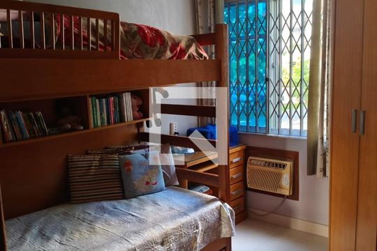 Quarto de apartamento à venda com 3 quartos, 66m² em Taquara, Rio de Janeiro