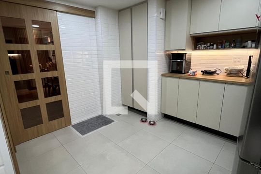 Cozinha de apartamento à venda com 4 quartos, 120m² em Méier, Rio de Janeiro