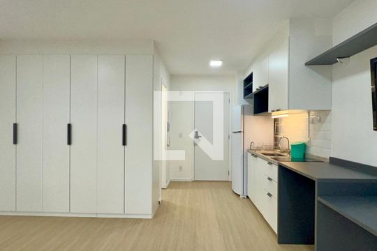 Studio de kitnet/studio para alugar com 1 quarto, 28m² em Pinheiros, São Paulo