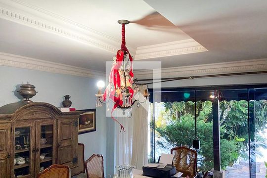 Sala de casa à venda com 3 quartos, 450m² em Sete Praias, Diadema