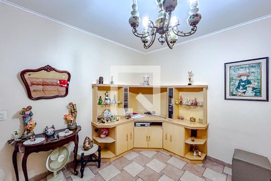 Sala de casa à venda com 4 quartos, 245m² em Cidade Mãe do Céu, São Paulo