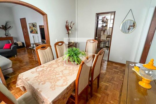 Apartamento para alugar com 3 quartos, 118m² em Santo Antônio, Belo Horizonte
