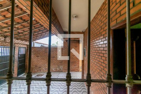1º andar - Vista do Quarto 1 de casa à venda com 7 quartos, 180m² em Bonsucesso, Rio de Janeiro