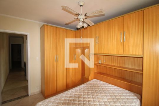 Quarto 1 de casa à venda com 3 quartos, 190m² em Jardim Centenario, São Paulo