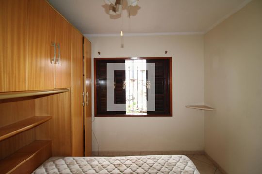 Quarto 1 de casa à venda com 3 quartos, 190m² em Jardim Centenario, São Paulo