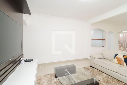 Sala de casa à venda com 3 quartos, 215m² em Vila Carmosina, São Paulo