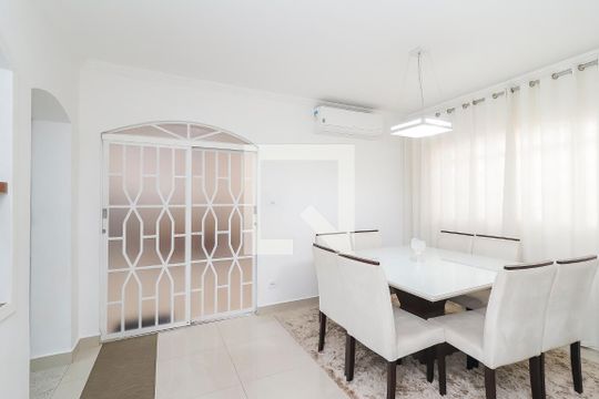 Sala de Jantar de casa à venda com 3 quartos, 215m² em Vila Carmosina, São Paulo