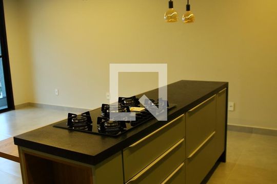 Sala/Cozinha - Living  de casa para alugar com 3 quartos, 156m² em Vila Dusi, São Bernardo do Campo