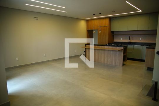 Sala/Cozinha - Living  de casa para alugar com 3 quartos, 156m² em Vila Dusi, São Bernardo do Campo