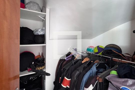 Sala - Roupeiro de casa de condomínio para alugar com 6 quartos, 1500m² em Vargem Grande, Rio de Janeiro