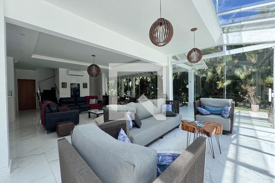Sala de casa de condomínio para alugar com 6 quartos, 1500m² em Vargem Grande, Rio de Janeiro