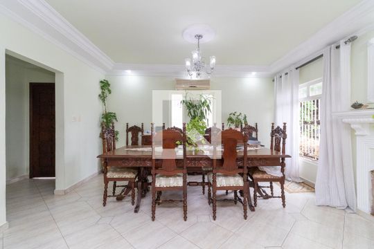 Sala de casa à venda com 5 quartos, 430m² em Vila Pierina, São Paulo