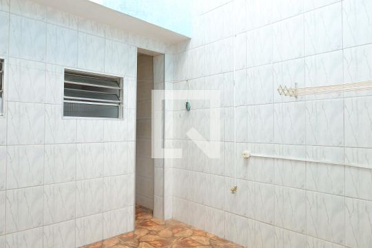 Área de Serviço de casa para alugar com 4 quartos, 300m² em Jardim Campos, São Paulo