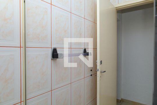 Banheiro 2 de casa para alugar com 4 quartos, 300m² em Jardim Campos, São Paulo