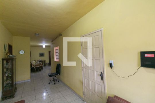 Casa para alugar com 3 quartos, 360m² em Canaa, Belo Horizonte