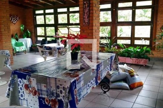 Casa para alugar com 6 quartos, 350m² em Jardim Felicidade (Zona Oeste), São Paulo
