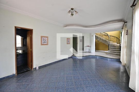 Casa à venda com 5 quartos, 400m² em Anhangüera, Goiânia