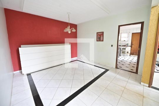 Casa à venda com 5 quartos, 400m² em Anhangüera, Goiânia