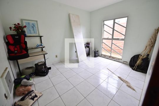 Casa à venda com 5 quartos, 400m² em Anhangüera, Goiânia