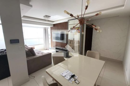 Sala de apartamento para alugar com 2 quartos, 92m² em Santa Mônica, Uberlândia