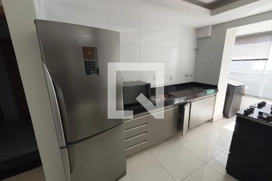 Cozinha de apartamento para alugar com 2 quartos, 92m² em Santa Mônica, Uberlândia
