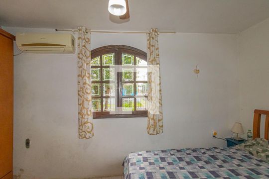 Quarto 1 de casa à venda com 6 quartos, 290m² em Rio Branco, Canoas