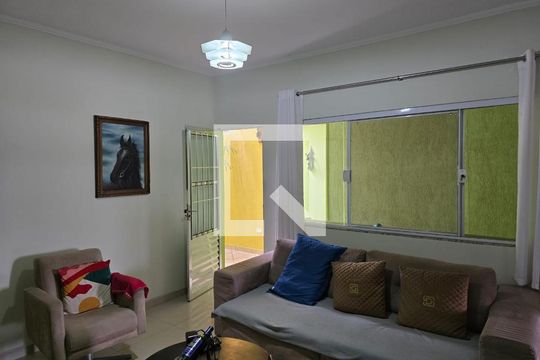 Sala de casa à venda com 3 quartos, 400m² em Jardim Jovaia, Guarulhos