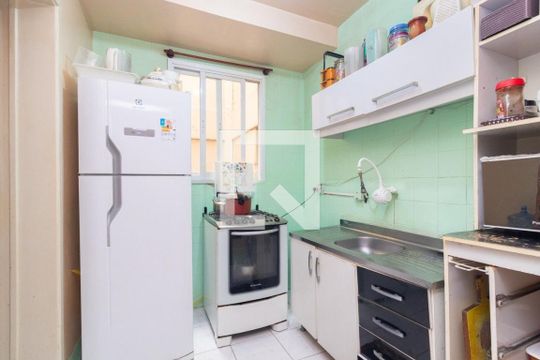 Cozinha de apartamento para alugar com 2 quartos, 63m² em Nonoai, Porto Alegre