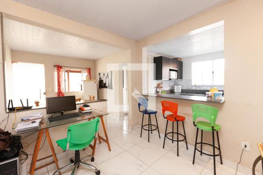 Casa para alugar com 2 quartos, 453m² em Milionários, Belo Horizonte