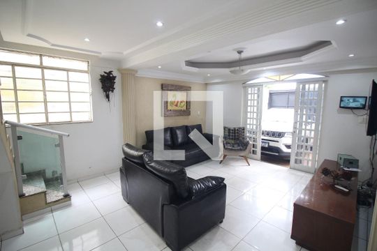 Sala de casa à venda com 4 quartos, 314m² em Santa Helena, Belo Horizonte