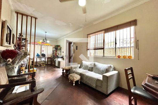 Sala de casa para alugar com 3 quartos, 185m² em Vila Alexandria, São Paulo