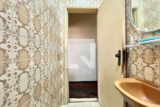 Lavabo de casa para alugar com 3 quartos, 185m² em Vila Alexandria, São Paulo