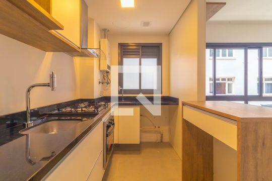 Cozinha  de apartamento para alugar com 1 quarto, 42m² em Santana, Porto Alegre