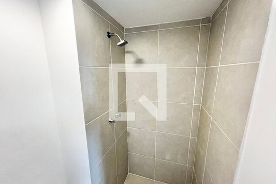 Banheiro de apartamento à venda com 2 quartos, 40m² em Santana, São Paulo