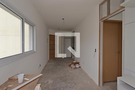 Sala de apartamento para alugar com 1 quarto, 49m² em Jardim Bela Vista, Santo André